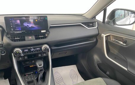 Toyota RAV4, 2025 год, 4 190 000 рублей, 15 фотография