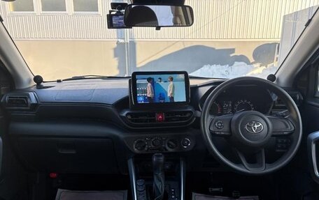 Toyota Raize I, 2022 год, 1 200 000 рублей, 7 фотография