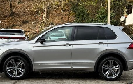 Volkswagen Tiguan II, 2018 год, 3 300 000 рублей, 4 фотография