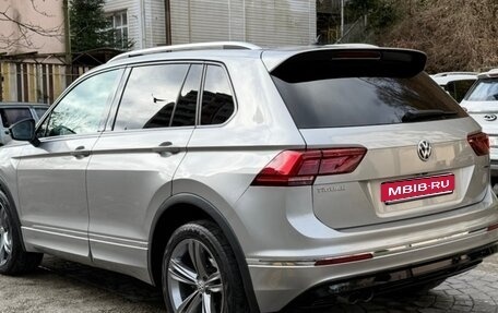 Volkswagen Tiguan II, 2018 год, 3 300 000 рублей, 1 фотография