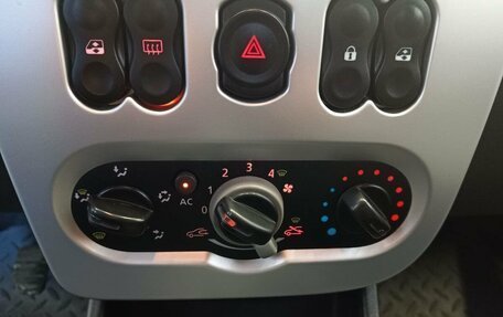 Renault Logan I, 2011 год, 415 000 рублей, 17 фотография