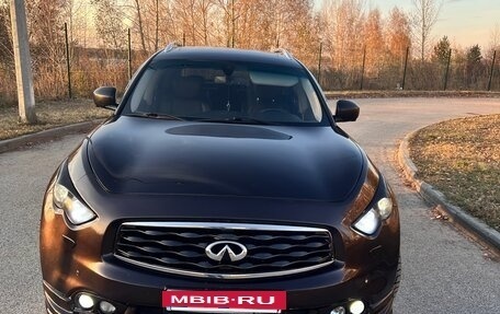 Infiniti FX II, 2010 год, 1 860 000 рублей, 9 фотография