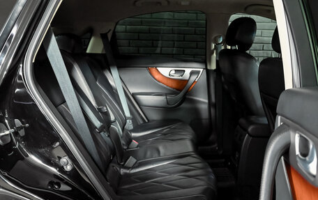 Infiniti QX70, 2014 год, 2 100 000 рублей, 20 фотография