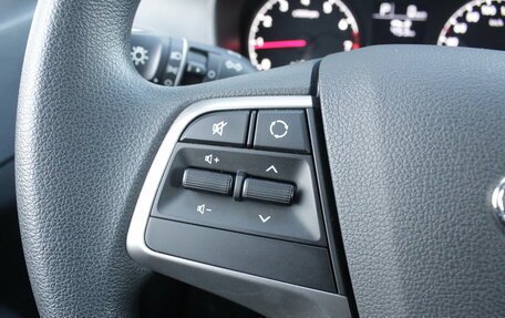 Hyundai Solaris II рестайлинг, 2018 год, 1 630 000 рублей, 9 фотография