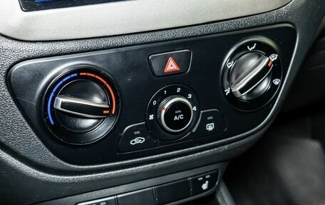 Hyundai Solaris II рестайлинг, 2019 год, 1 400 000 рублей, 20 фотография