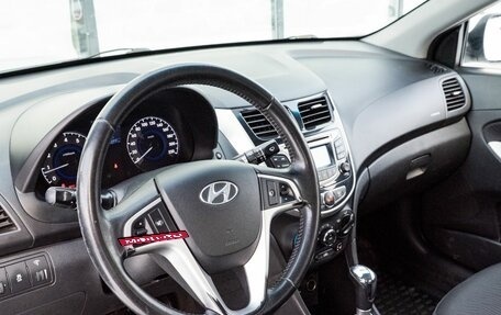 Hyundai Solaris II рестайлинг, 2011 год, 729 000 рублей, 10 фотография