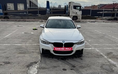 BMW 3 серия, 2016 год, 1 900 000 рублей, 13 фотография