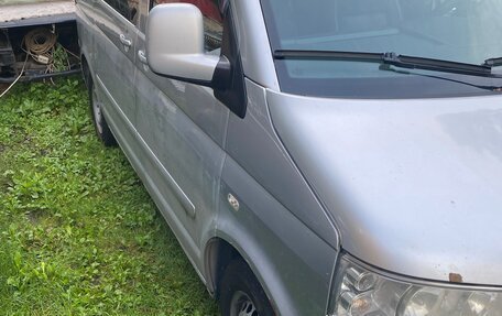 Volkswagen Multivan T5, 2004 год, 700 000 рублей, 4 фотография