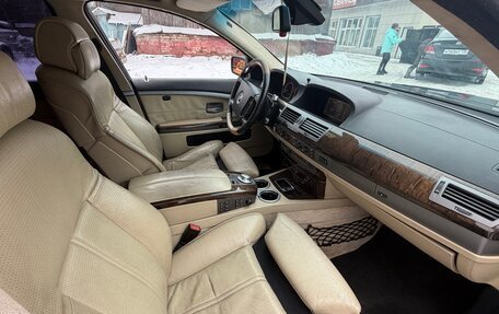 BMW 7 серия, 2004 год, 580 000 рублей, 16 фотография