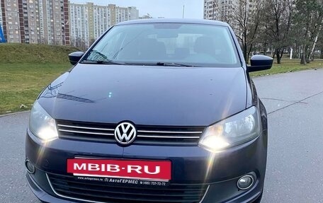 Volkswagen Polo VI (EU Market), 2012 год, 690 000 рублей, 3 фотография