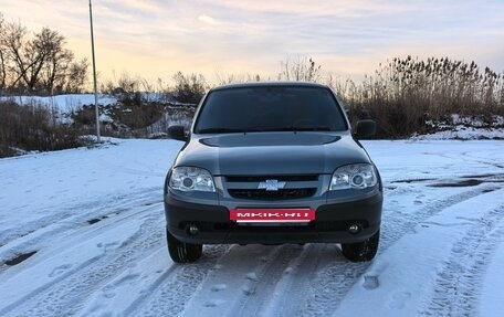 Chevrolet Niva I рестайлинг, 2012 год, 615 000 рублей, 3 фотография