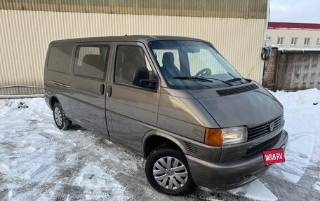 Volkswagen Transporter T4, 2000 год, 650 000 рублей, 1 фотография