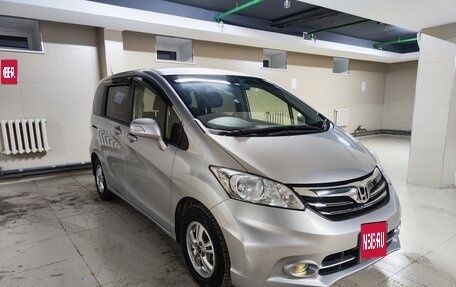 Honda Freed I, 2013 год, 1 350 000 рублей, 1 фотография