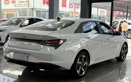 Hyundai Elantra, 2022 год, 1 366 000 рублей, 4 фотография