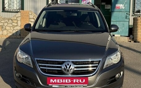 Volkswagen Tiguan I, 2011 год, 2 000 000 рублей, 2 фотография