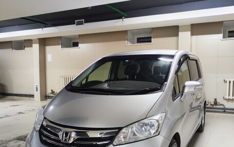 Honda Freed I, 2013 год, 1 350 000 рублей, 3 фотография