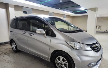 Honda Freed I, 2013 год, 1 350 000 рублей, 9 фотография