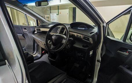 Honda Freed I, 2013 год, 1 350 000 рублей, 12 фотография