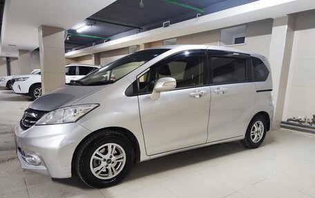 Honda Freed I, 2013 год, 1 350 000 рублей, 5 фотография