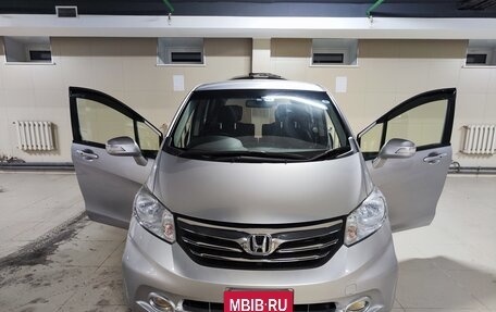 Honda Freed I, 2013 год, 1 350 000 рублей, 26 фотография