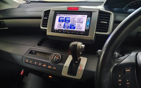 Honda Freed I, 2013 год, 1 350 000 рублей, 39 фотография