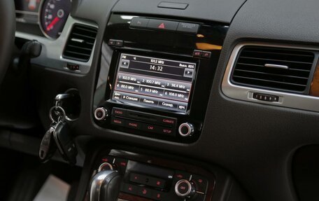 Volkswagen Touareg III, 2013 год, 1 925 000 рублей, 8 фотография