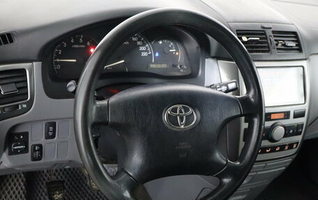 Toyota Avensis Verso I рестайлинг, 2002 год, 429 000 рублей, 9 фотография