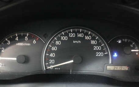 Toyota Avensis Verso I рестайлинг, 2002 год, 429 000 рублей, 16 фотография