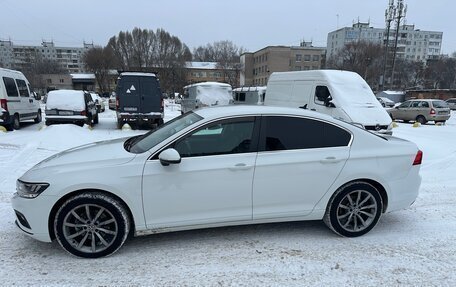 Volkswagen Passat B8 рестайлинг, 2021 год, 2 490 000 рублей, 2 фотография