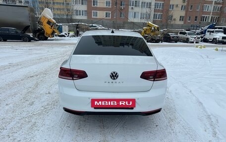 Volkswagen Passat B8 рестайлинг, 2021 год, 2 490 000 рублей, 9 фотография