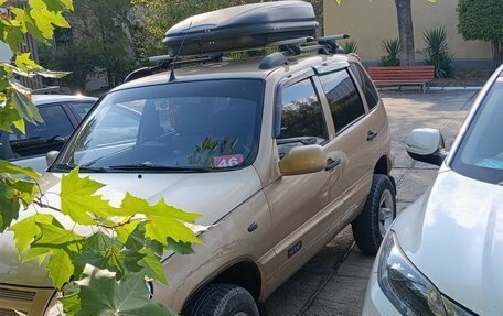 Chevrolet Niva I рестайлинг, 2004 год, 295 000 рублей, 2 фотография