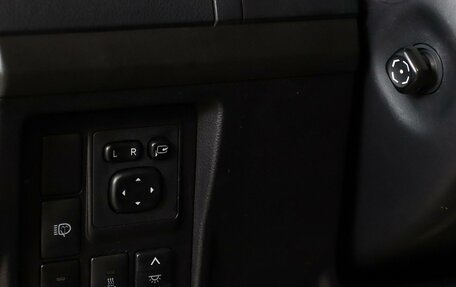 Toyota Land Cruiser Prado 150 рестайлинг 2, 2012 год, 2 299 000 рублей, 13 фотография