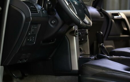 Toyota Land Cruiser Prado 150 рестайлинг 2, 2012 год, 2 299 000 рублей, 12 фотография