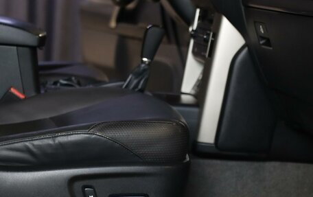 Toyota Land Cruiser Prado 150 рестайлинг 2, 2012 год, 2 299 000 рублей, 10 фотография