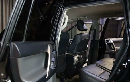 Toyota Land Cruiser Prado 150 рестайлинг 2, 2012 год, 2 299 000 рублей, 6 фотография