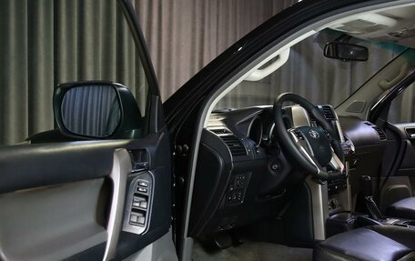 Toyota Land Cruiser Prado 150 рестайлинг 2, 2012 год, 2 299 000 рублей, 7 фотография