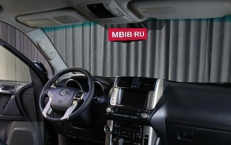 Toyota Land Cruiser Prado 150 рестайлинг 2, 2012 год, 2 299 000 рублей, 5 фотография