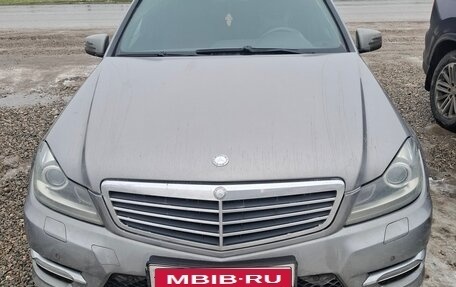 Mercedes-Benz C-Класс, 2012 год, 1 100 000 рублей, 1 фотография