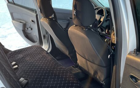 Renault Logan II, 2017 год, 499 999 рублей, 13 фотография