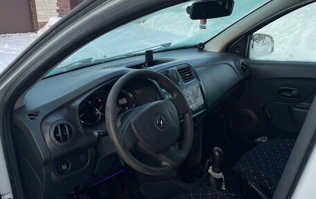 Renault Logan II, 2017 год, 499 999 рублей, 10 фотография