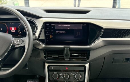 Volkswagen T-Cross I, 2022 год, 1 607 000 рублей, 11 фотография