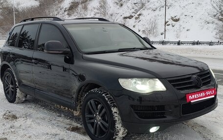 Volkswagen Touareg III, 2007 год, 1 570 000 рублей, 2 фотография