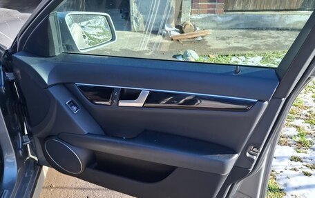 Mercedes-Benz C-Класс, 2012 год, 1 100 000 рублей, 9 фотография