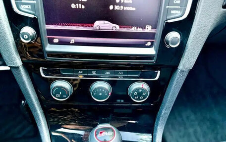 Volkswagen Golf VII, 2015 год, 1 490 586 рублей, 9 фотография