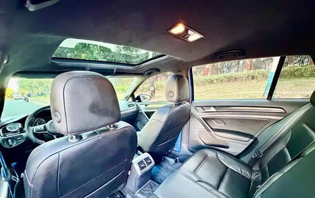 Volkswagen Golf VII, 2015 год, 1 490 586 рублей, 10 фотография