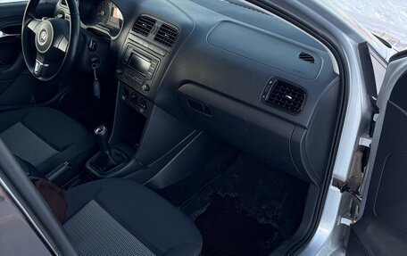 Volkswagen Polo VI (EU Market), 2012 год, 600 000 рублей, 13 фотография