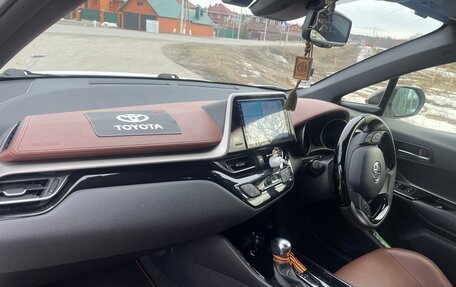 Toyota C-HR I рестайлинг, 2019 год, 2 020 000 рублей, 10 фотография