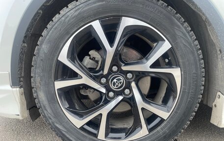 Toyota C-HR I рестайлинг, 2019 год, 2 020 000 рублей, 13 фотография