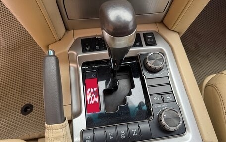 Toyota Land Cruiser 200, 2016 год, 5 000 000 рублей, 9 фотография