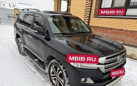 Toyota Land Cruiser 200, 2016 год, 5 000 000 рублей, 3 фотография